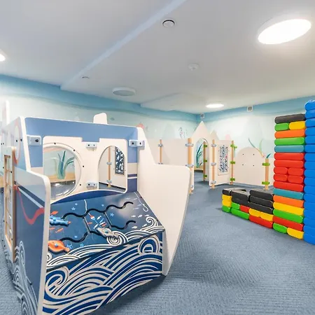 Appartamento Fenomen - Premium Park & Sea, Nadmorskie Tarasy Free Parking, Swimming Pool, Sauna And Other! Kołobrzeg